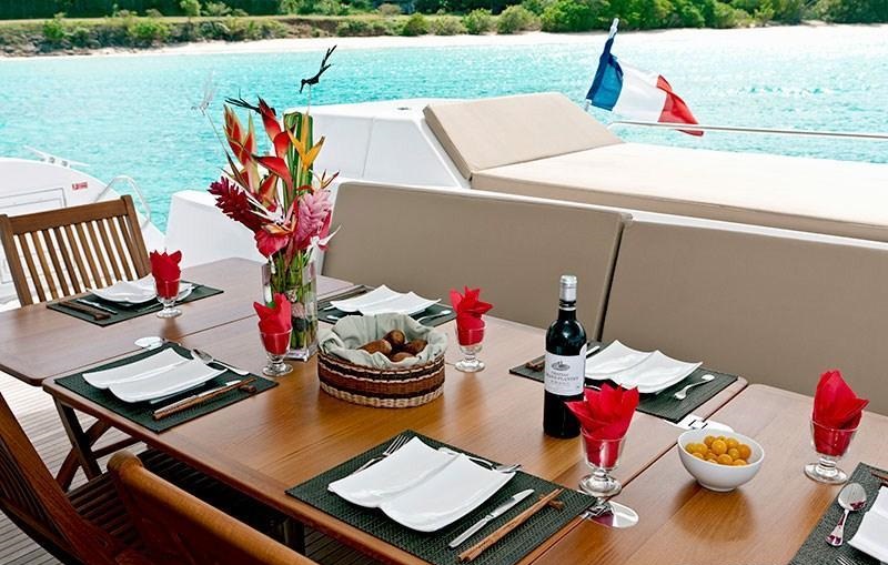 FLOW - Alrefsco dining and sunpad.jpg