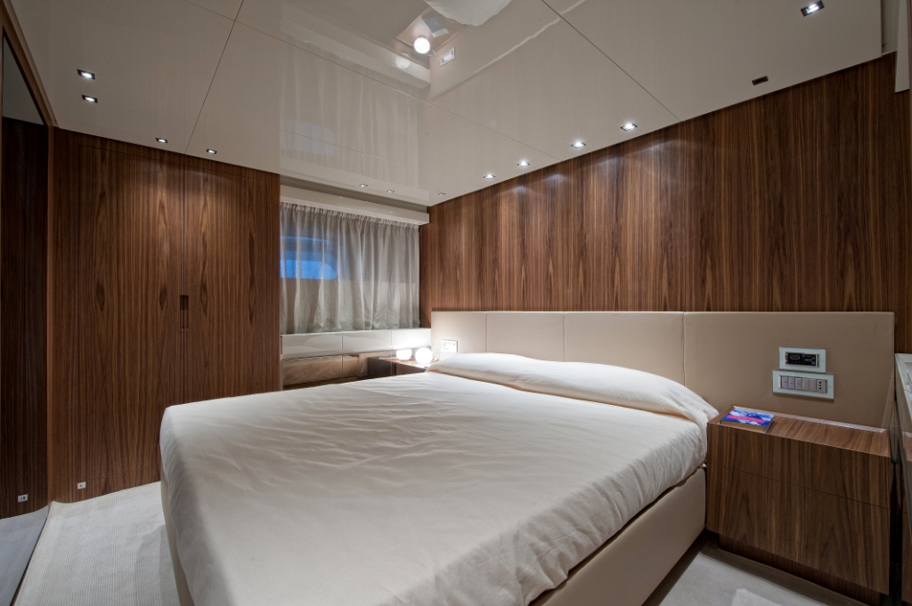 FORTUNA SL82 -  VIP Cabin.jpg