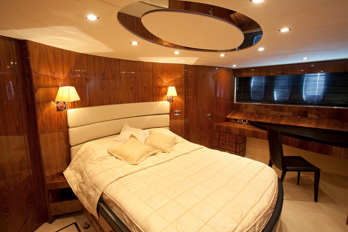 Failrline Squadron 78 XKE -  Master Cabin.jpg