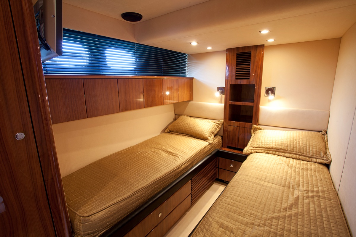 Failrline Squadron 78 XKE -  Twin Cabin 2.jpg