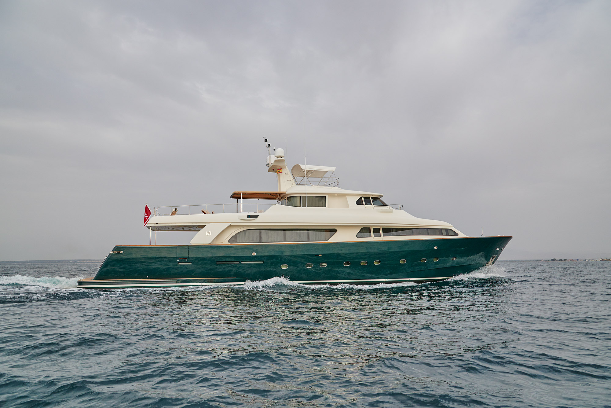 Ferretti Motor Yacht IMAGINE - Underway.jpg