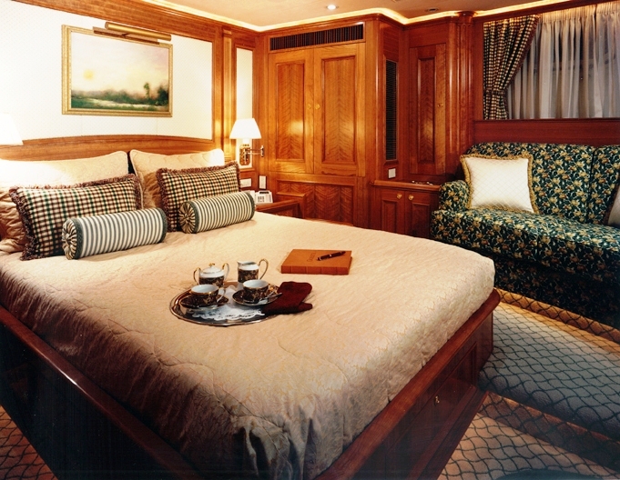 GEORGIA - guest stateroom.jpg
