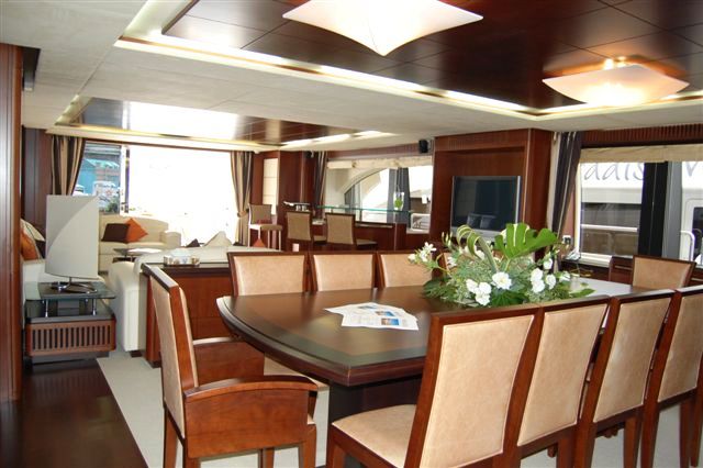 GIAOLALU - Saloon.jpg