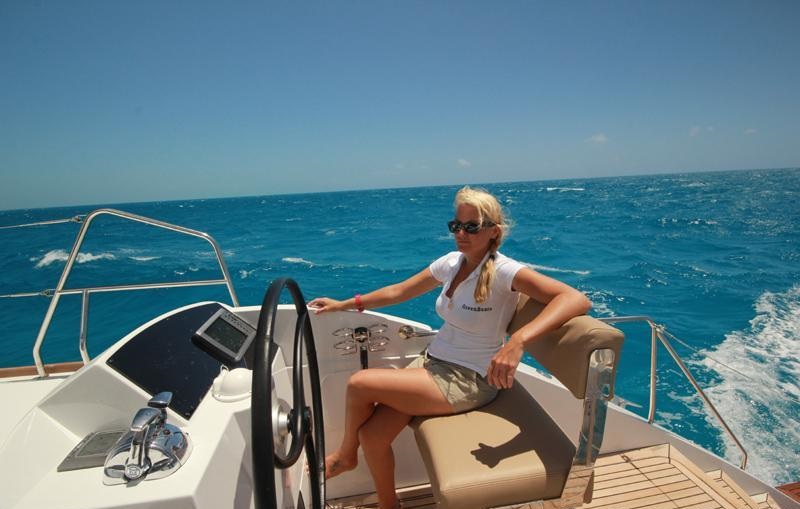 GREENBOAT I - Helm.jpg