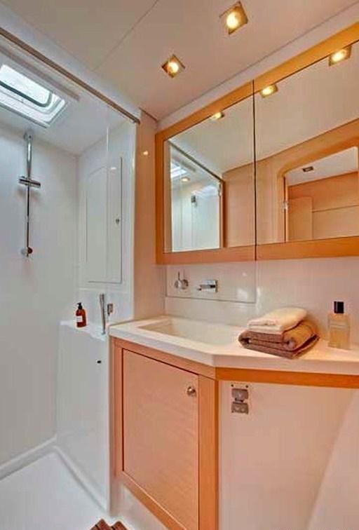 GYPSY PRINCESS - Guest ensuite.jpg