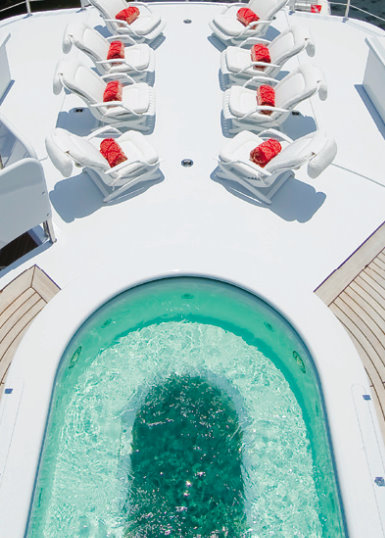 Glass-bottom-Spapool-Motor-Yacht-Triumphant-Lady.jpg