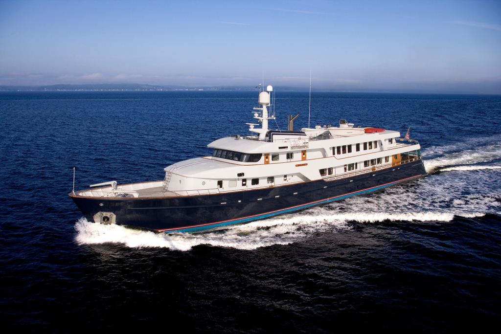 Golf Charter Yacht Stargazer -  Underway.jpg