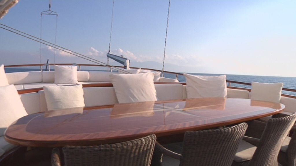 Gulet CARPE DIEM V -  Aft Deck Dining.jpg
