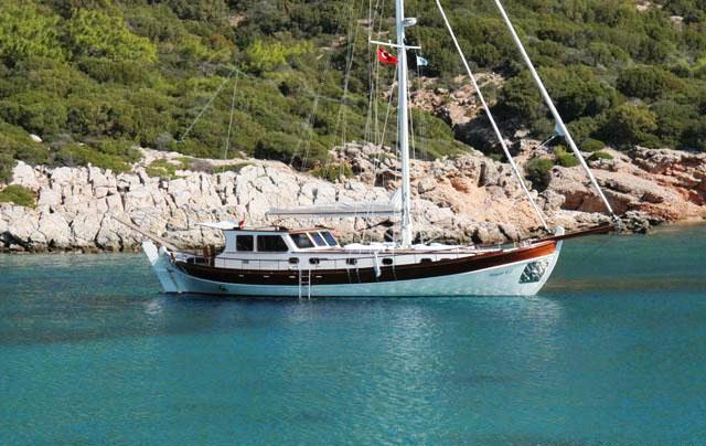 Gulet HAYAL 62 -  At Anchor.jpg