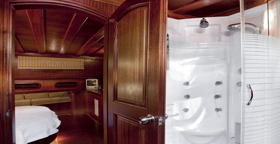 Gulet S DOGU -  Guest Ensuite.jpg