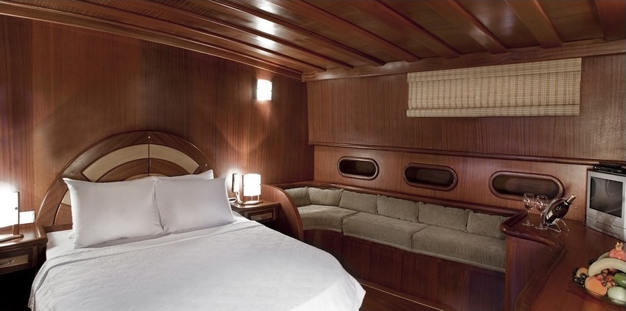 Gulet S DOGU -  Master Cabin 2.jpg