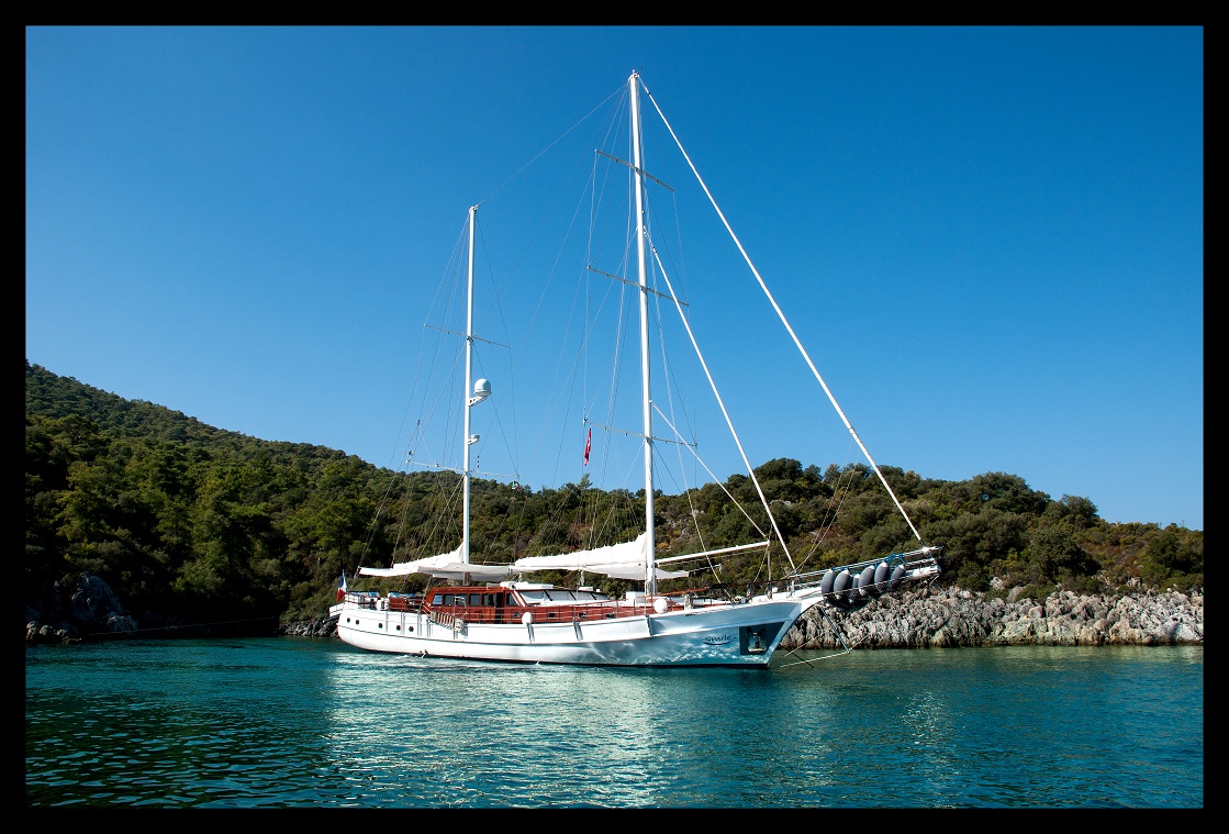 Gulet SMILE -  At Anchor.jpg