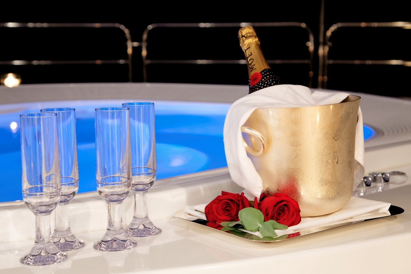 HARMONY III Aperitif.jpg