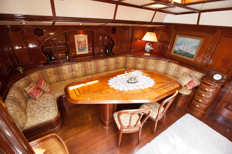 HELIYACHTS 115 - Formal salon dining.jpg