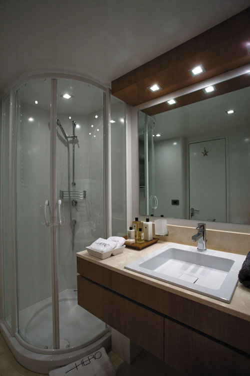 HERO Twin Ensuite.jpg