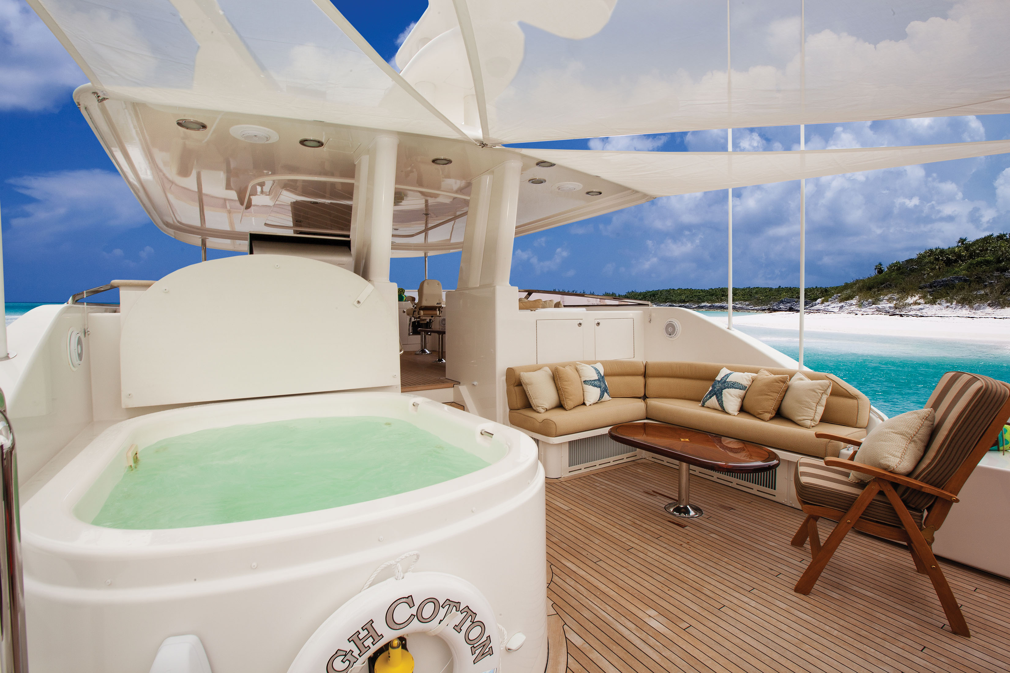 HIGH COTTON - Sundeck Spa Pool.jpg
