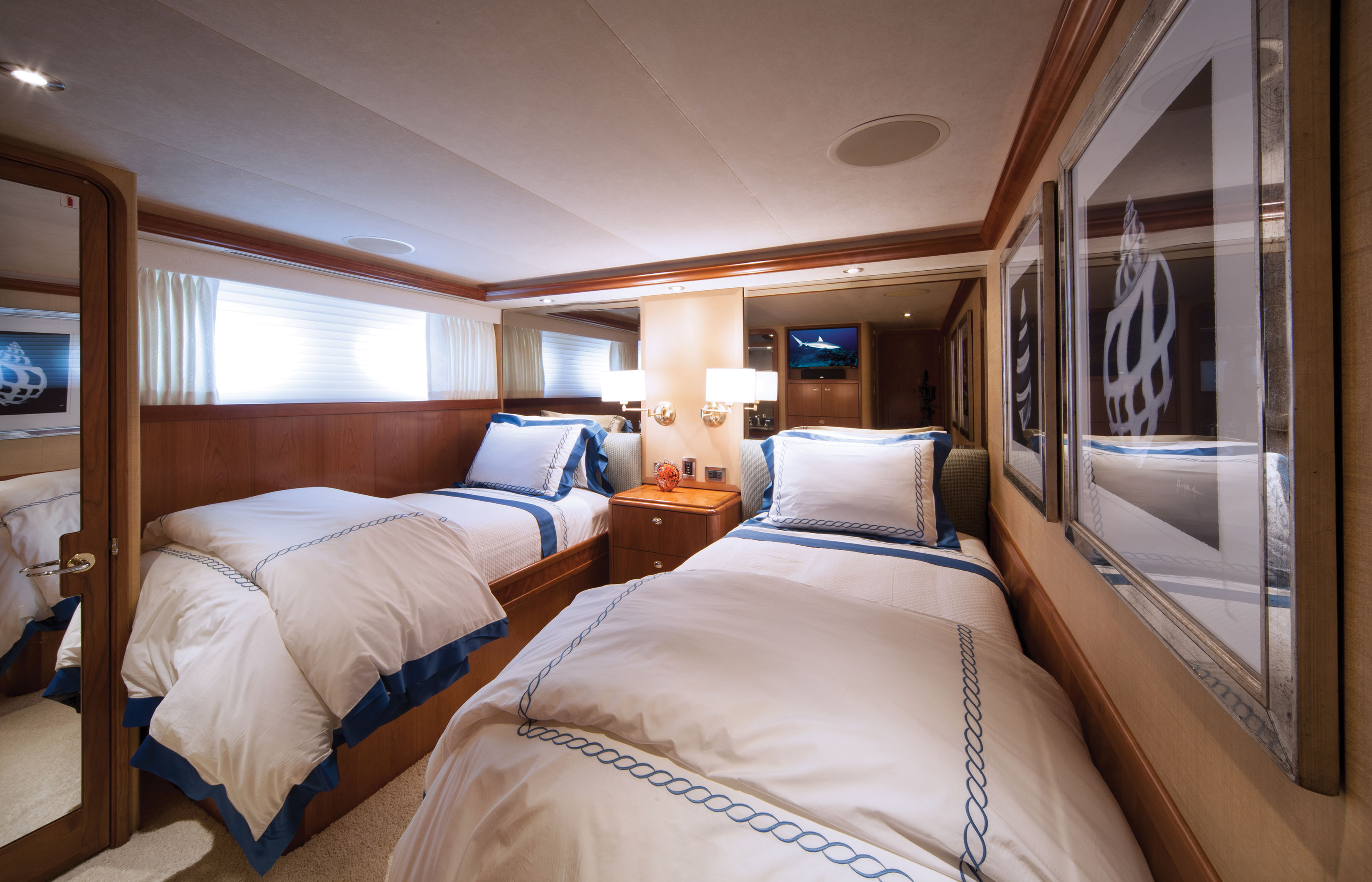 HIGH COTTON - Twin Cabin.jpg