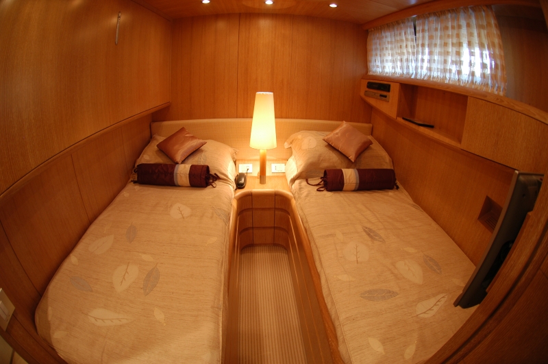 IFA PHUKET - Twin Cabin.jpg