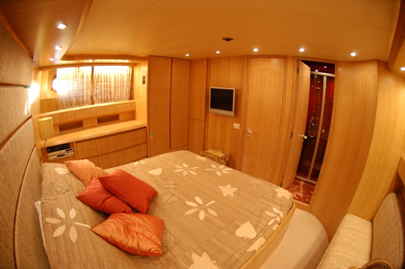 IFA PHUKET - VIP Cabin.jpg