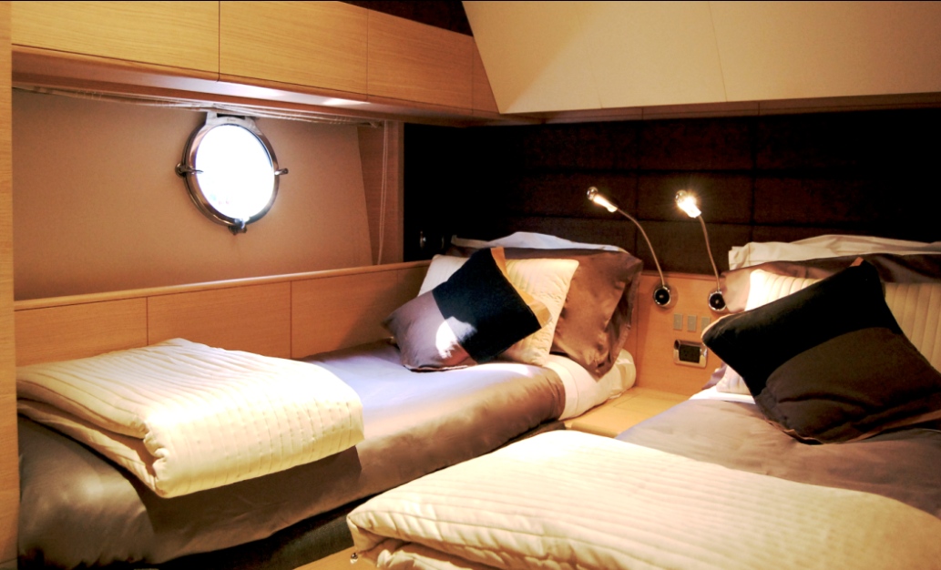 JR Twin Cabin..jpg