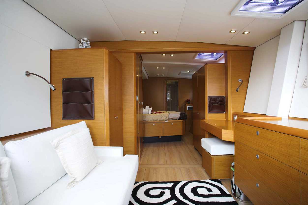 JYOHANA Main cabin to aft.jpg