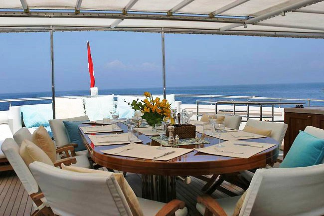 Jasmin -  Upper deck al fresco dining.jpg