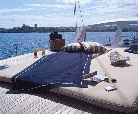 KALIKOBASS - Deck sunpads.jpg