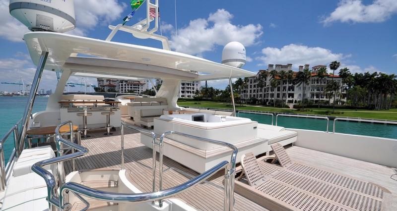 LADY CAROLE - Sundeck.jpg