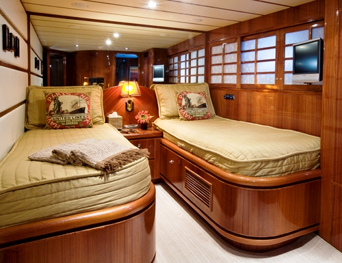 LADY DI -  Twin Cabin.jpg