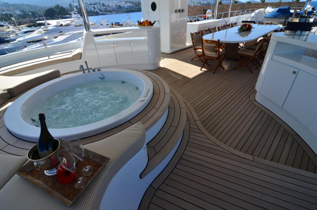 LADY KATERINA -  Sundeck Spa Pool.jpg