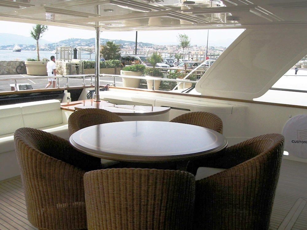 LAVINA - Aft Alfresco Dining.jpg