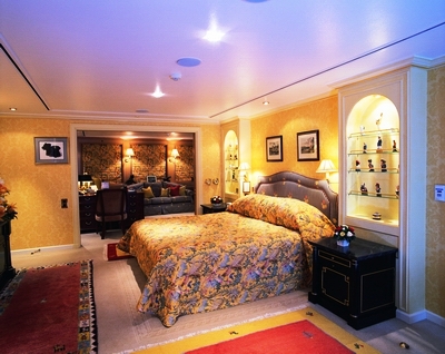LEANDER - Master Suite.jpg