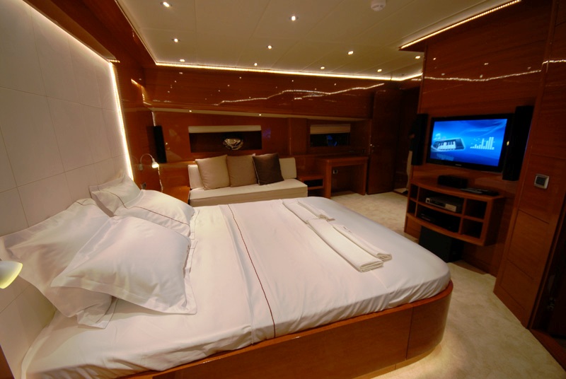 Lady Deisy -  Master Cabin.jpg