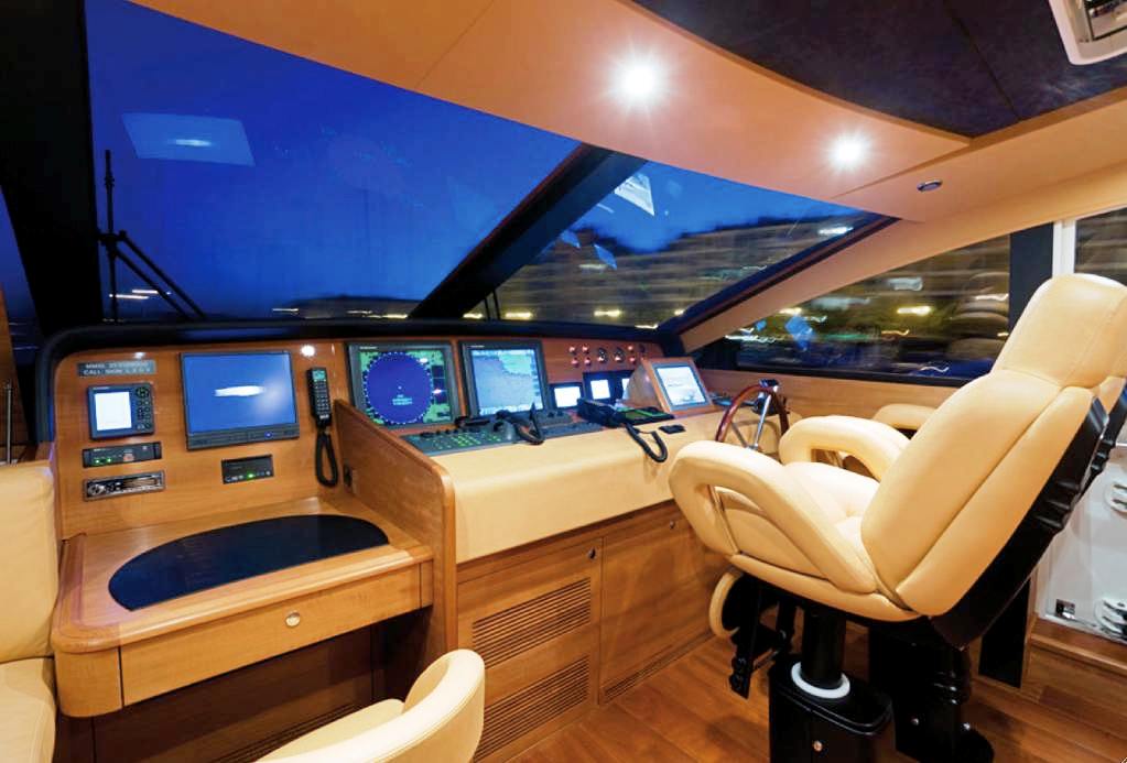 Lady Emma -  Cockpit.jpg