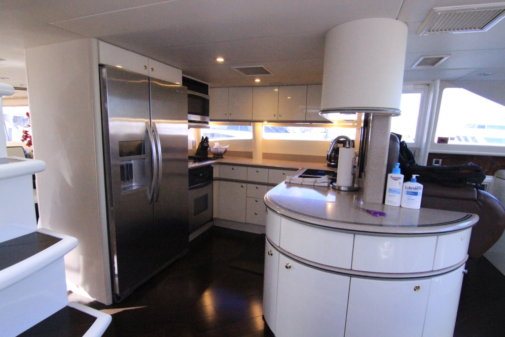 Lazzara 76 PLAN B - Galley 2.jpg