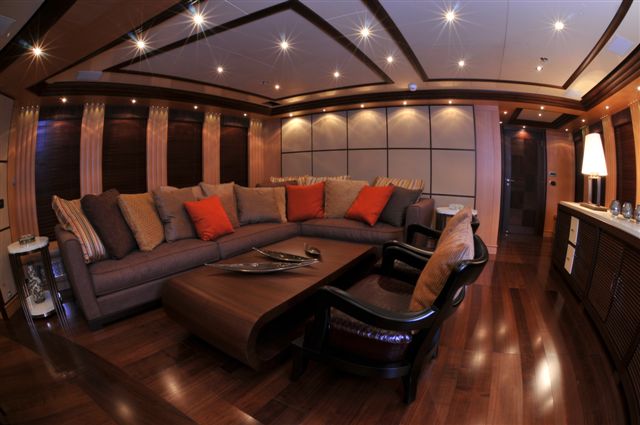 Leo Fun - Upper Lounge.jpg