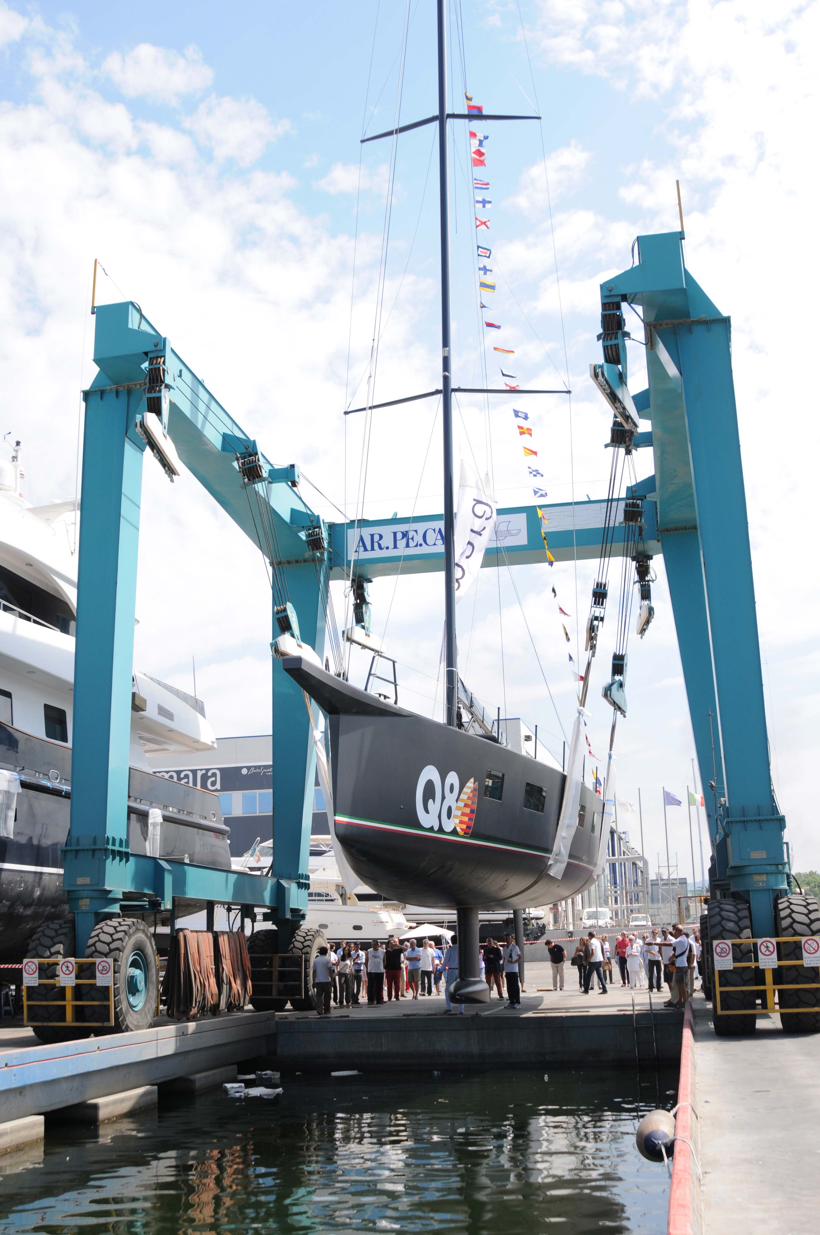 Luce Guida Yacht launch in Viareggio.jpg