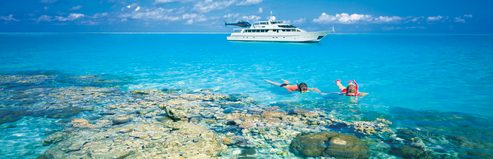 Luxury motor yacht Emerald Lady.png