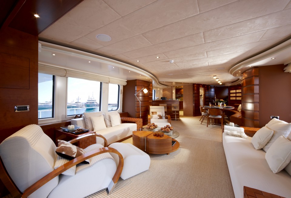 Luxury yacht Sofia II - Salon.jpg