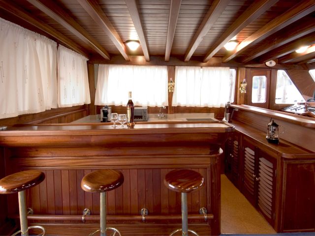 MATINA -  Bar.jpg