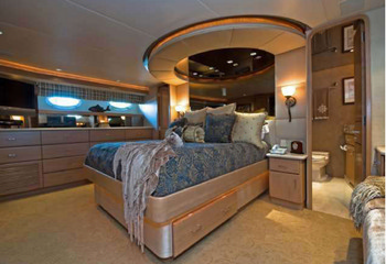 MIZ DORIS III master cabin.jpg