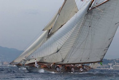 MOONBEAM IV -  Racing.jpg