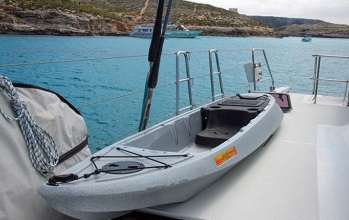 MOUN BEU - Kayak.jpg