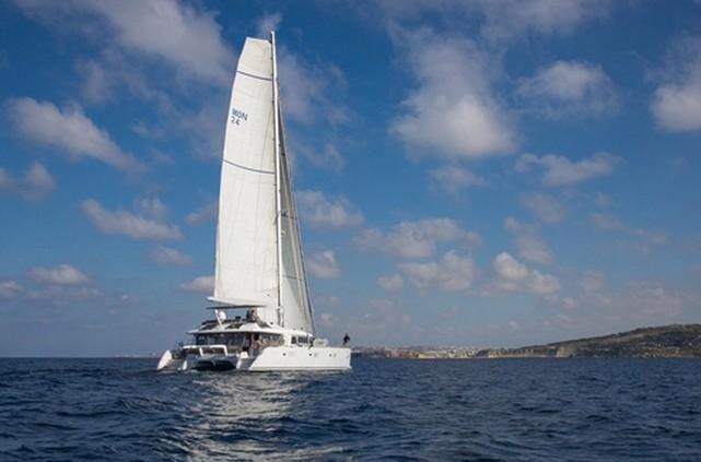 MOUN BEU - Sailing.jpg