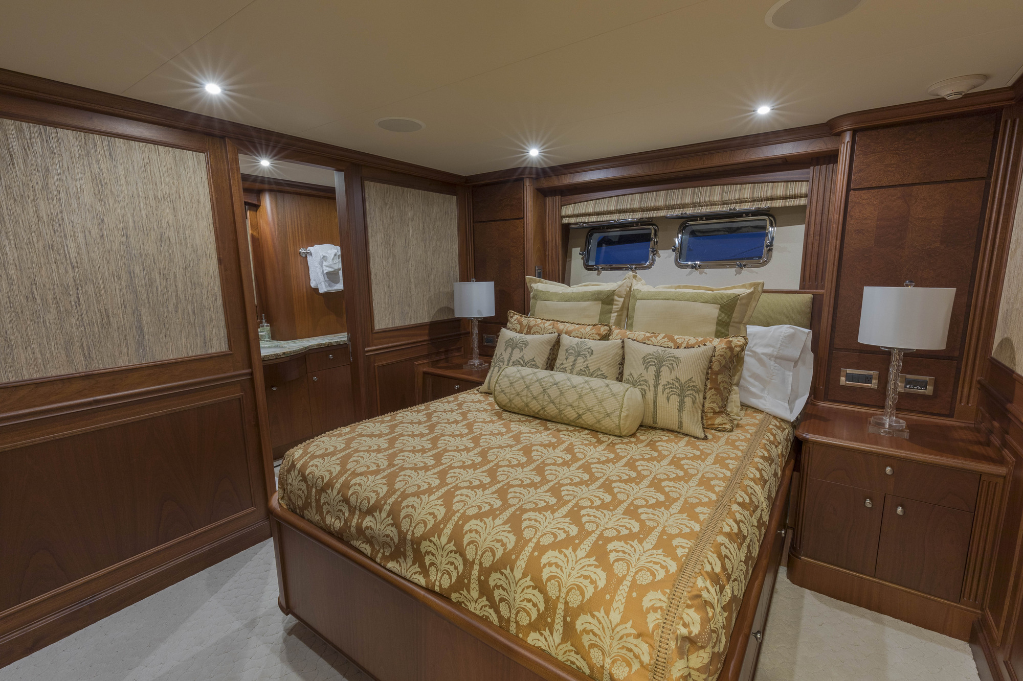MY ANNDRIANNA - Guest cabin.jpg