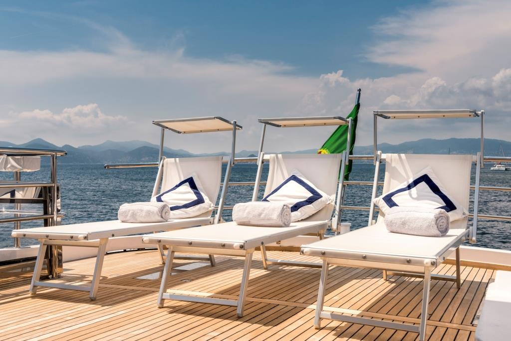 MY ANTISAN - Chaise lounges.jpg