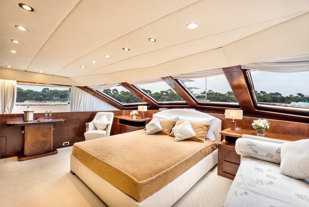 MY ANTISAN - Master stateroom.jpg
