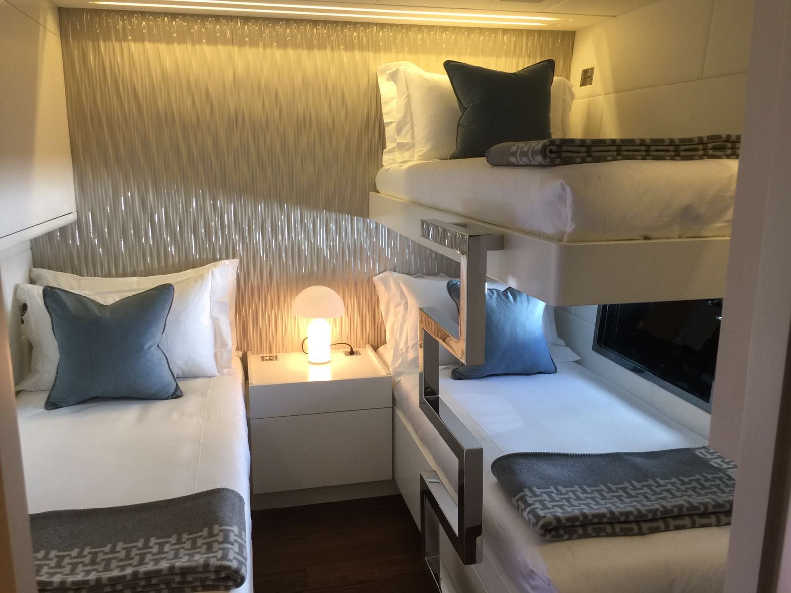 MY BEACHOUSE - Twin cabin.jpg