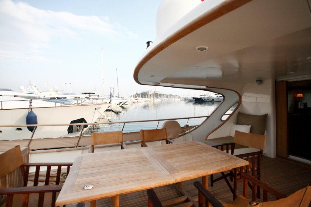 MY CONQUEST OF 1966 - Aft deck.jpg