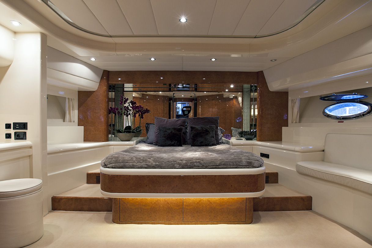 MY DIONE DUE - VIP cabin.jpg